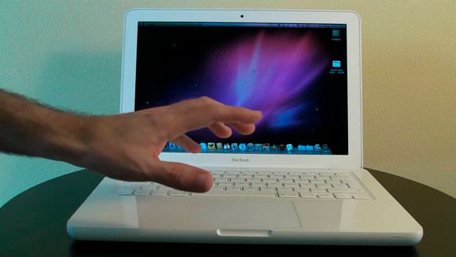 MacBook blanco de policarbonato